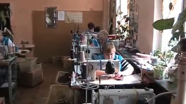 Производство войлочных тапочек Швейный цех смотреть онлайн