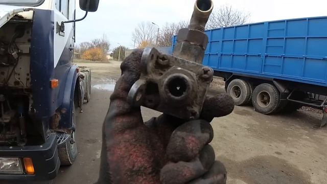 Шипит ускоритель ручника на КАМАЗе смотреть онлайн