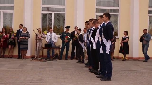 Красивый и трогательный школьный вальс (Вороновская СШ), Хореограф-постановщик Марта Метюнас смотреть онлайн