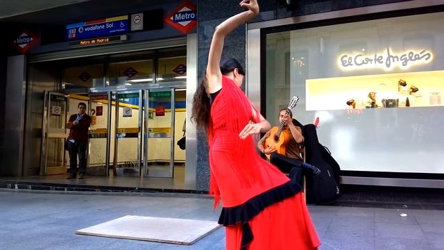 Street flamenco in Madrid / Уличное фламенко в Mадриде смотреть онлайн