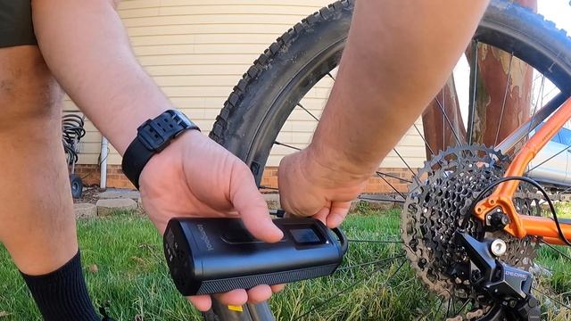 Mini cordless air compressor to inflate Firestone Air Bags on my Toyota Tundra смотреть онлайн