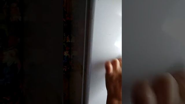 Очистить от скотча холодильник смотреть онлайн