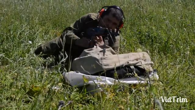 Рельса против автомата Калашникова, пробьет или нет смотреть онлайн