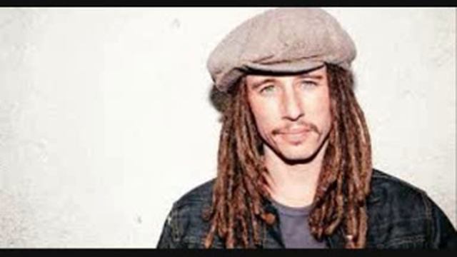JP Cooper - She's On My Mind (chitarra e voce) смотреть онлайн