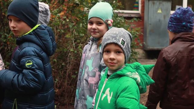 Осенняя прогулка в детском саду смотреть онлайн