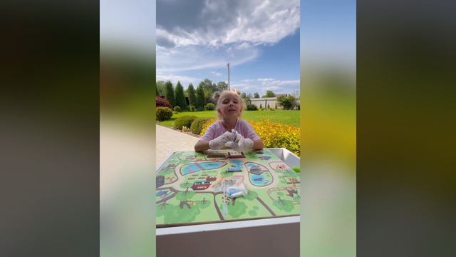 Полина проводит захватывающие опыты😱😱😱 смотреть онлайн