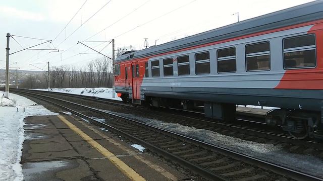 Электропоезд ЭД9МК-0121 смотреть онлайн