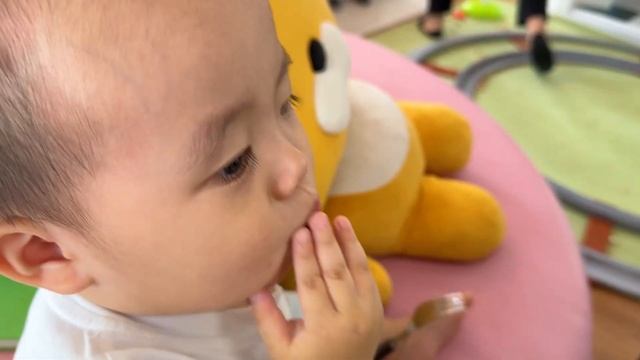 육아VLOG) 키즈카페 무서워하는 아기. 삼계탕 이유식. 숨겨진 대구 맛집. 화본국수. смотреть онлайн