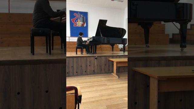 Таир-Кемаль Усубалиев, 13 лет. Г.Ф. Гендель, Пассакалия соль минор. смотреть онлайн