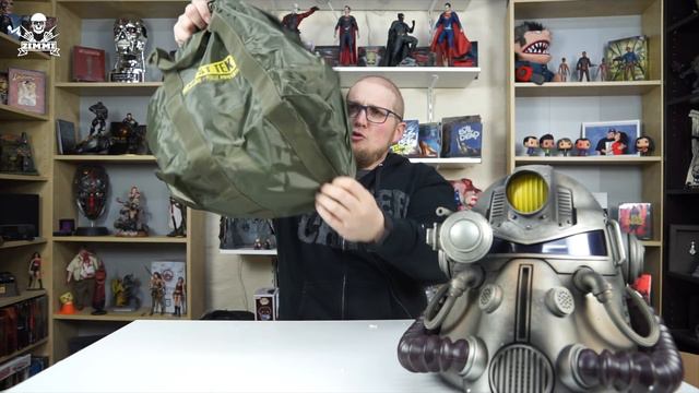 Fallout 76 Power Armor Edition Unboxing in 4K смотреть онлайн