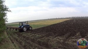 Пахота зяби трактором МТЗ-1221.2 с плугом ПЛН-5-35