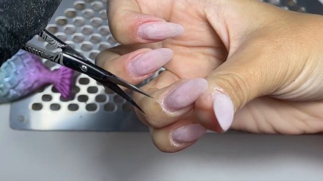 Маникюр самой себе. СОВЕТЫ и ЛАЙФХАКИ ?? Дизайн ногтей 2021 смотреть онлайн