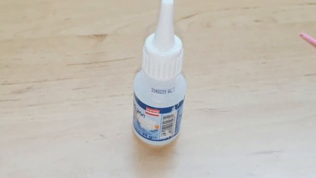 Клей Cosmo Ca-500.200 выплеснулся на руку