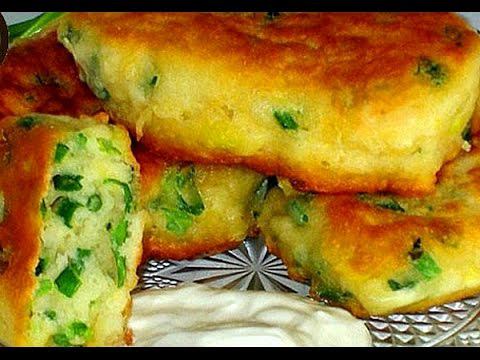 Оладьи на кефире с зелёным луком смотреть онлайн