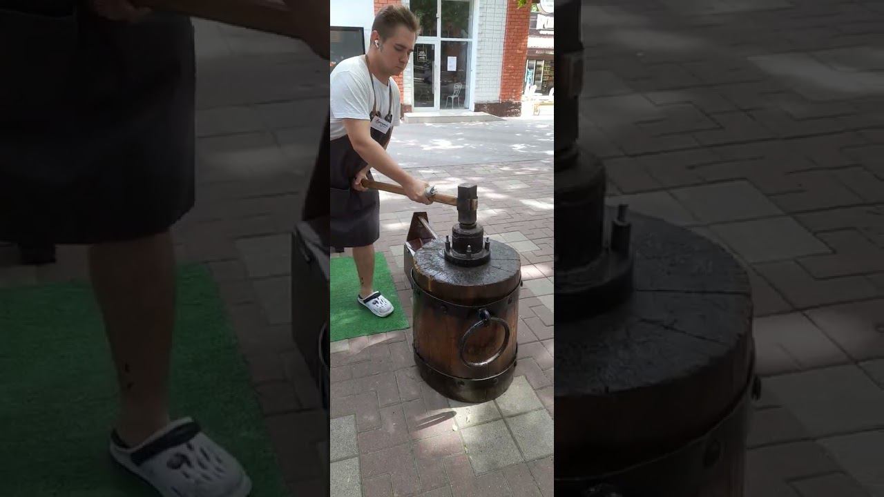 чеканка монетки-сувенира. смотреть онлайн