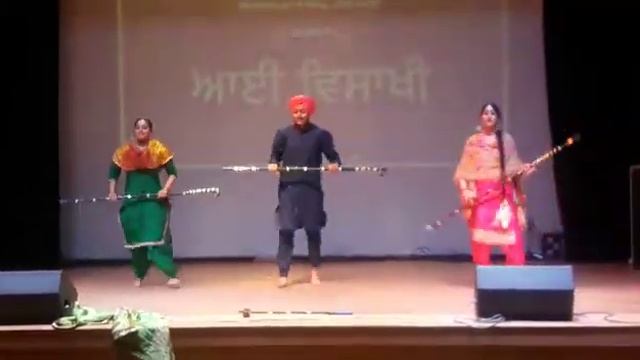 HARSHDEEP KAUR IN GREEN SUIT GIVEN BEST PERFORMANCE IN BAISAKHI 2019 AT ISHMEET SINGH MUSIC ACADEMY смотреть онлайн