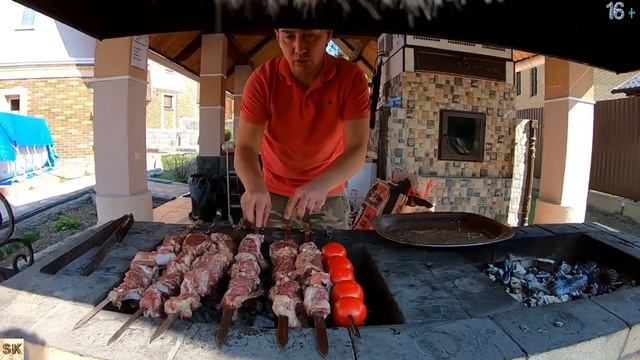 ШАШЛЫК ИЗ БАРАНИНЫ ОТ НАШЕГО ДРУГА АЛИША смотреть онлайн