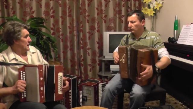 23. Мusicians from Ireland - Песня "Спят курганы темные" - на двух гармошках. смотреть онлайн