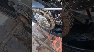 смазка и очистка цепи мотоцикла. цепь 530 did