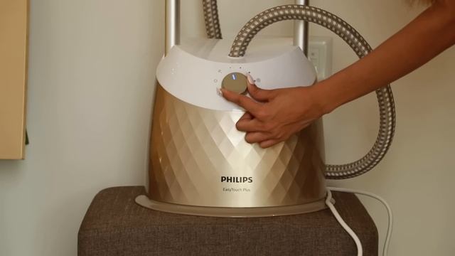 The Philips Garment Steamer | One solution for all garment needs смотреть онлайн