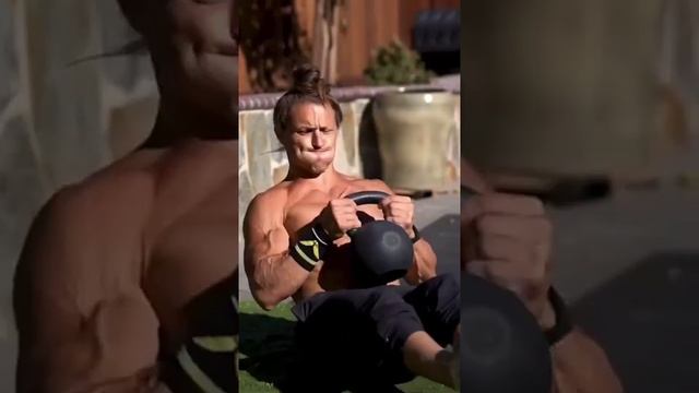 Русский твист с гирей.mp4 смотреть онлайн