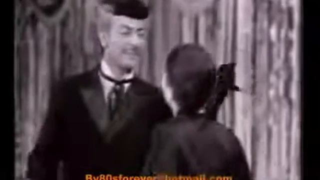 Kemal Sunal  Ilk Sahnesi