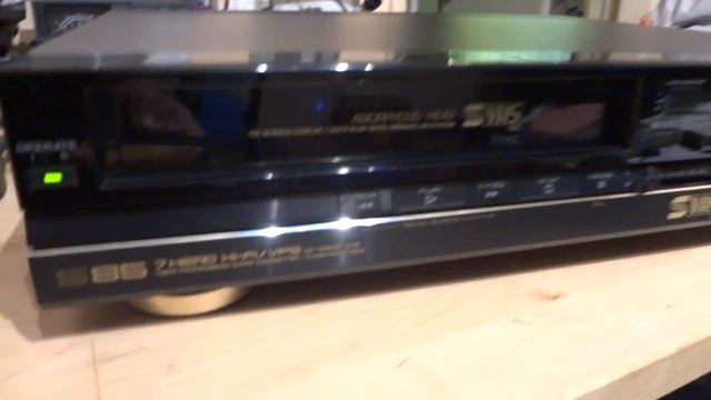 Hitachi VT-S85E SVHS VCR смотреть онлайн