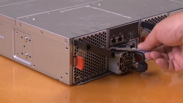Lenovo ThinkSystem DA240 enclosure removing a CMOS battery from an SMM2 смотреть онлайн