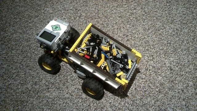 Remote control dump truck - ev3dev/python смотреть онлайн