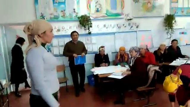 Баткендеги мугалимдер окуучуларды жаңы ыкма менен окутууну үйрөнүшүүдө