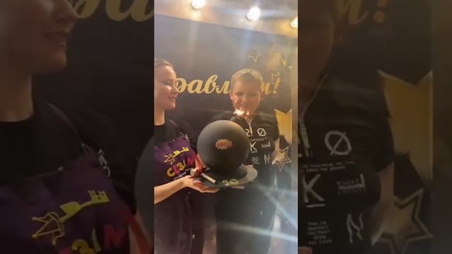 Отзыв Елены. Торт бомба. Чёрный классический цвет. На день рождения сыну. Диаметр 20 см. смотреть онлайн