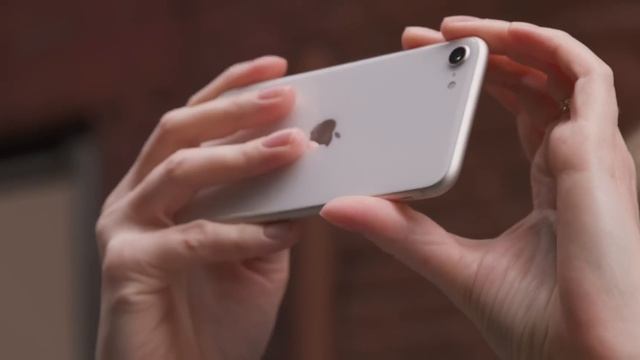 iPhone SE (2022) review смотреть онлайн