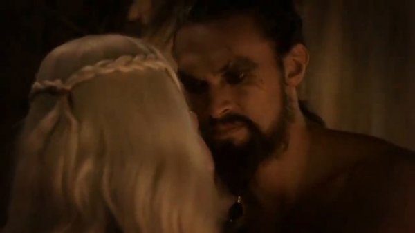Игра престолов- Постельная сцена (Дейнерис Таргариени и Кхал Дрого)