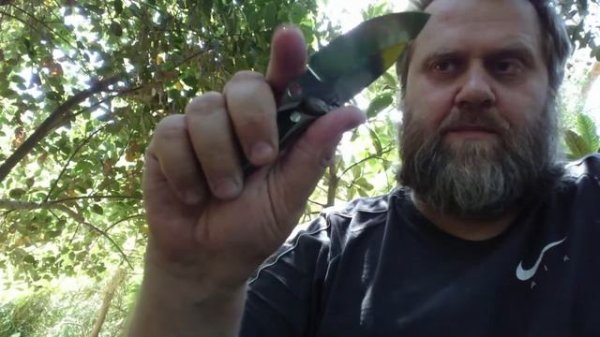 Шейный нож Романа Гусева.