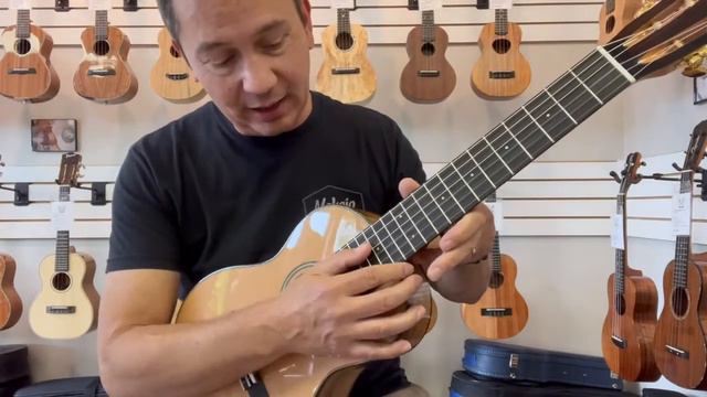 Pono AB-C-6 Guitalele Demo/Review at Aloha City Ukes смотреть онлайн