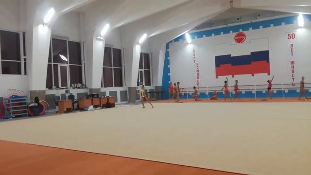 Художественная гимнастика. Тренировка Булавы. Кочина Настя. смотреть онлайн