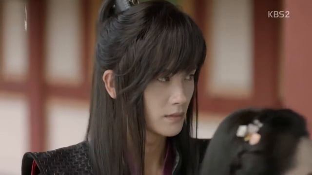 Копия видео "Хваран Hwarang 화랑 Трогательный клип Любовь короля" смотреть онлайн