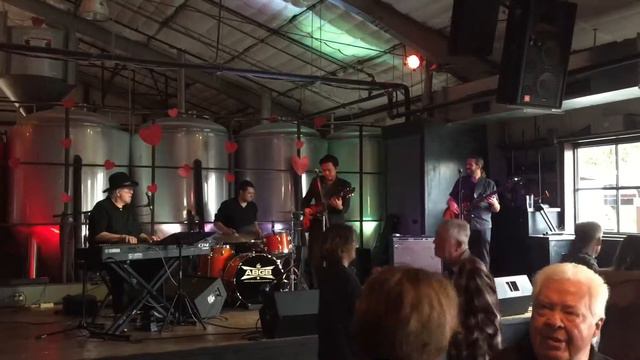 Kevin Fox with Earl Poole Ball at ABGB смотреть онлайн