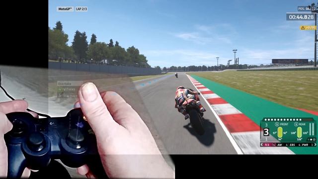 Геймпад Logitech F310 на motogp 20 МОТО 20 показываю как давить кнопки и какие смотреть онлайн