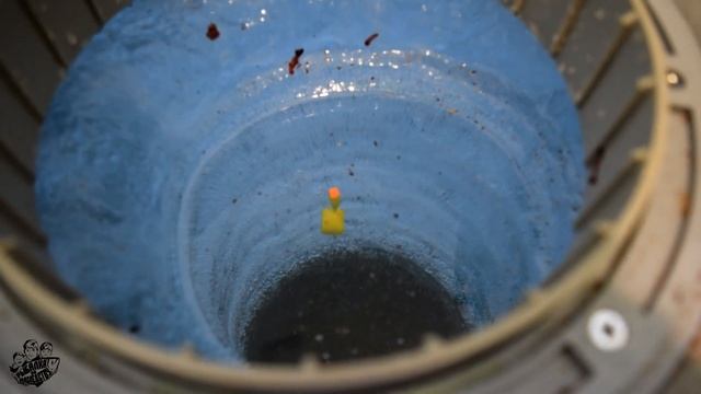 Зимняя рыбалка с ночевкой. Дом на льду. смотреть онлайн