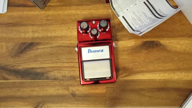 Unboxing Ibanez TS9 Tube Screamer 40th Anniversary смотреть онлайн