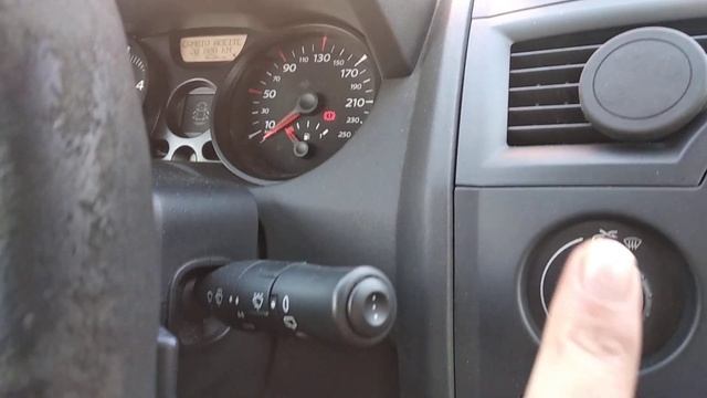 Eliminar aviso CAMBIO DE ACEITE en Renault Megane 2006 смотреть онлайн