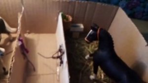 Обзор на самодельную конюшню schleich на 2 Дениска!