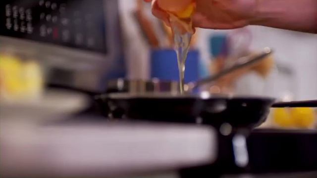 ELECTROLUX Induction Range - voice-over by Natasha Marchewka смотреть онлайн