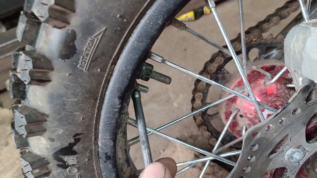 Натяжка спиц на новом мотоцикле. смотреть онлайн