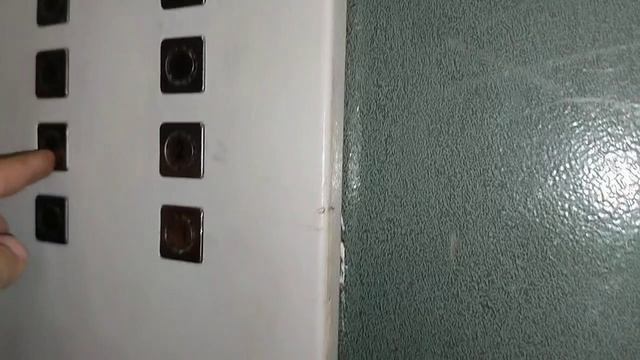 застрял в лифте без связи! и без выхода!!!! смотреть онлайн