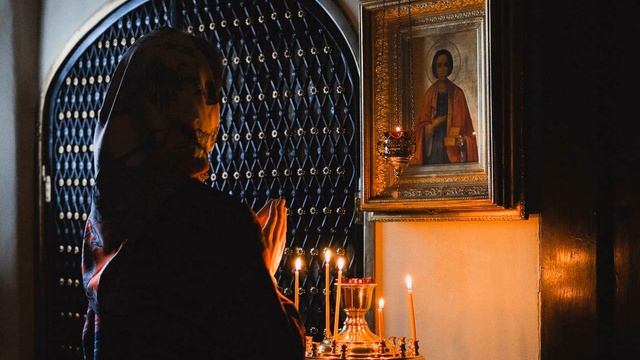 Перед иконой - ხატის წინ (музыка, вокал - Лиа Вачнадзе, слова - Акакий Церетели) смотреть онлайн