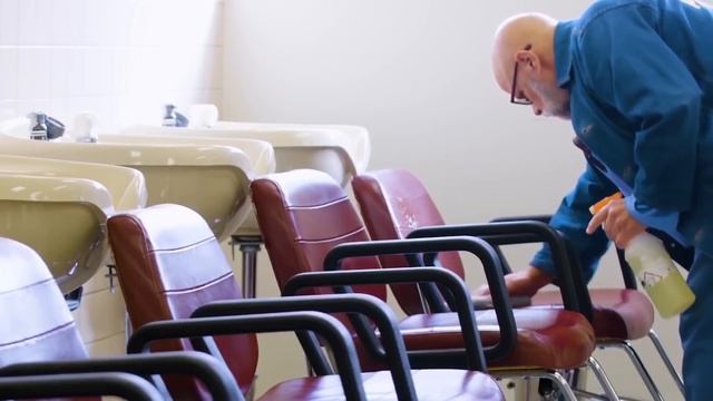 Обычные вещи, которые находятся в необычных местах смотреть онлайн