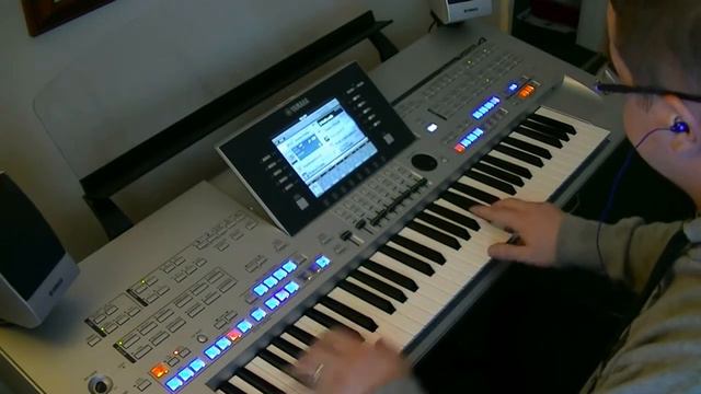 Van Halen - Jump - Rock - Yamaha Tyros 4 - HD смотреть онлайн