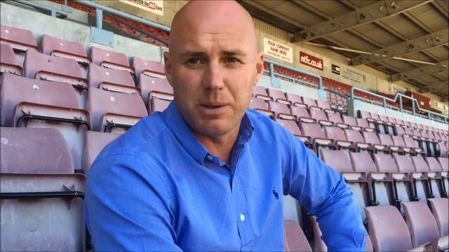 Rob Page is impressed by the facilities at the club's training base at Moulton College смотреть онлайн